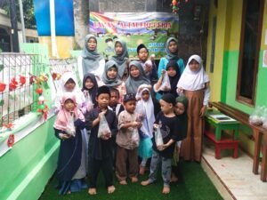 Foto bersama anak TPQ YPI Altaufiq Fatahillah 